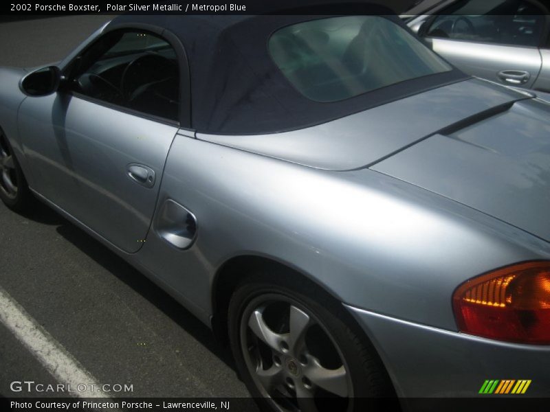 Polar Silver Metallic / Metropol Blue 2002 Porsche Boxster