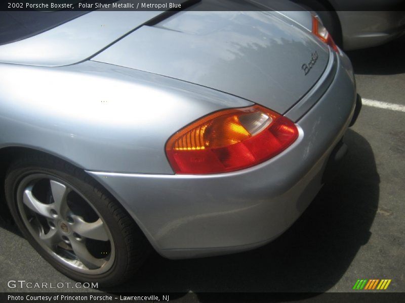 Polar Silver Metallic / Metropol Blue 2002 Porsche Boxster
