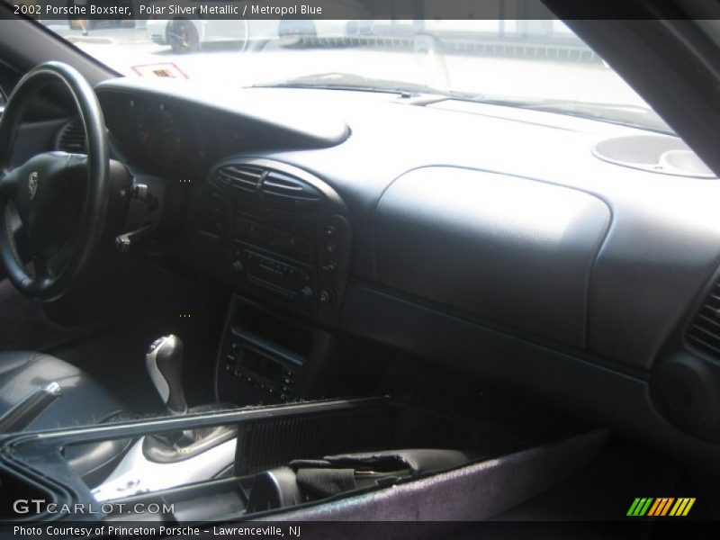 Polar Silver Metallic / Metropol Blue 2002 Porsche Boxster