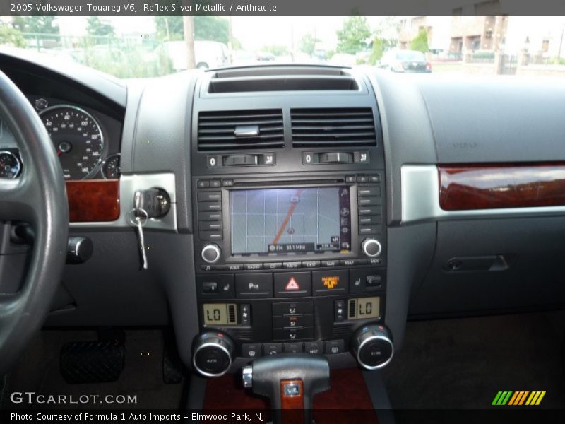 Reflex Silver Metallic / Anthracite 2005 Volkswagen Touareg V6