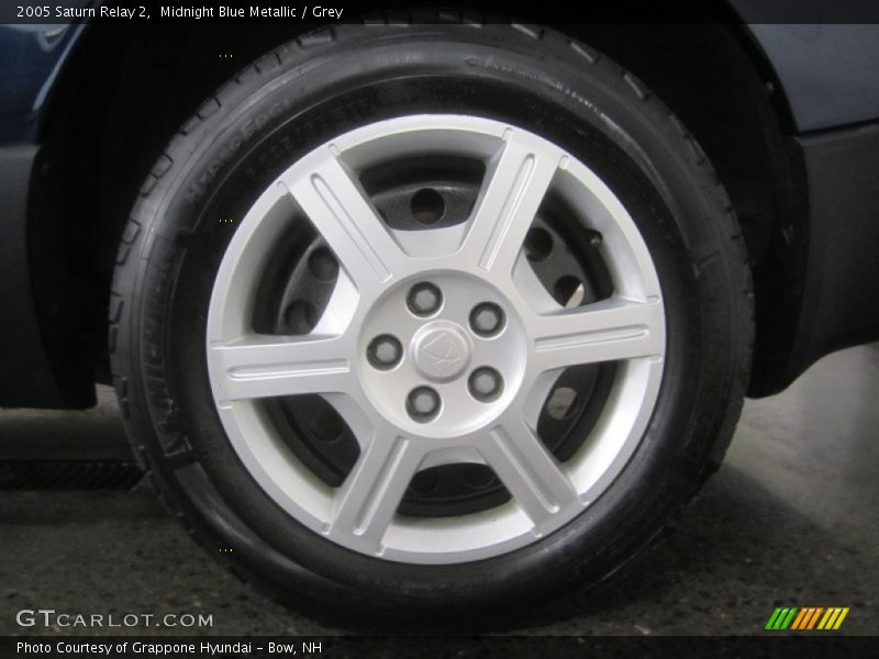 Midnight Blue Metallic / Grey 2005 Saturn Relay 2