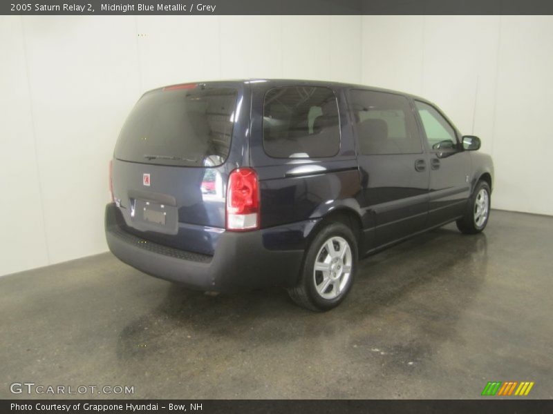 Midnight Blue Metallic / Grey 2005 Saturn Relay 2