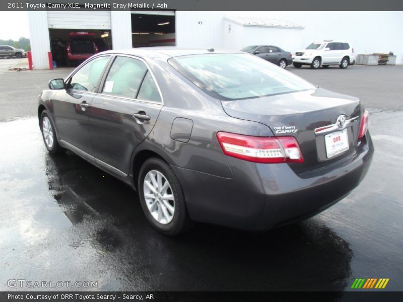 Magnetic Gray Metallic / Ash 2011 Toyota Camry XLE