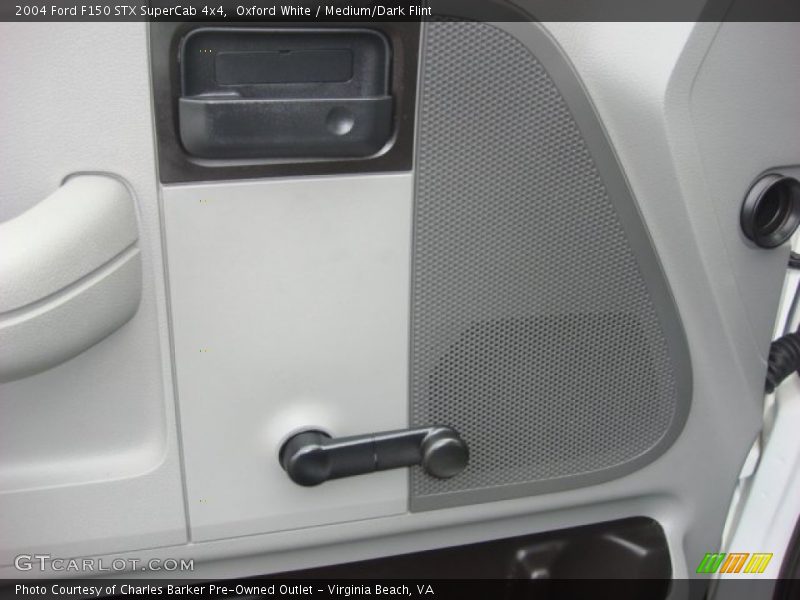 Oxford White / Medium/Dark Flint 2004 Ford F150 STX SuperCab 4x4