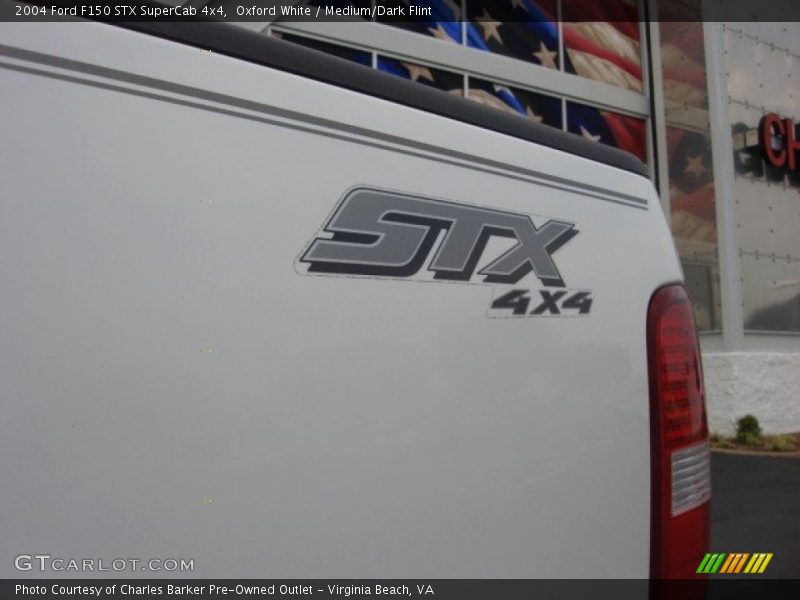 Oxford White / Medium/Dark Flint 2004 Ford F150 STX SuperCab 4x4