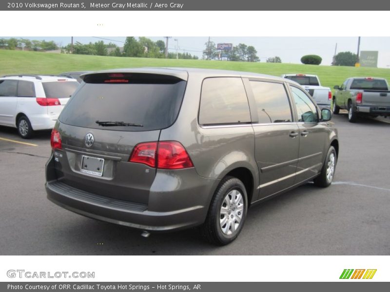 Meteor Gray Metallic / Aero Gray 2010 Volkswagen Routan S