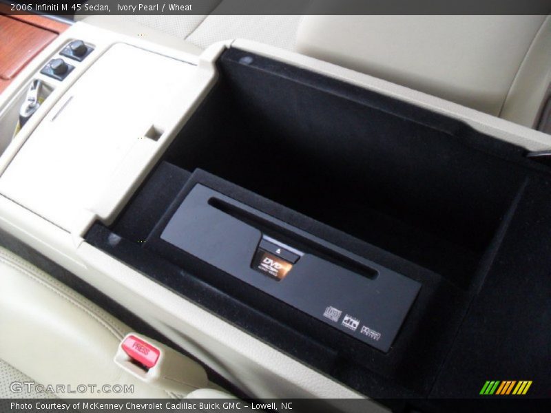 Ivory Pearl / Wheat 2006 Infiniti M 45 Sedan