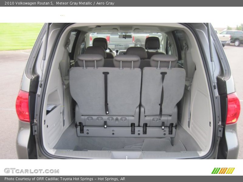  2010 Routan S Trunk