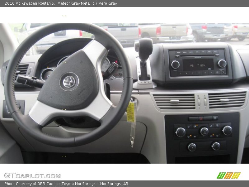 Dashboard of 2010 Routan S