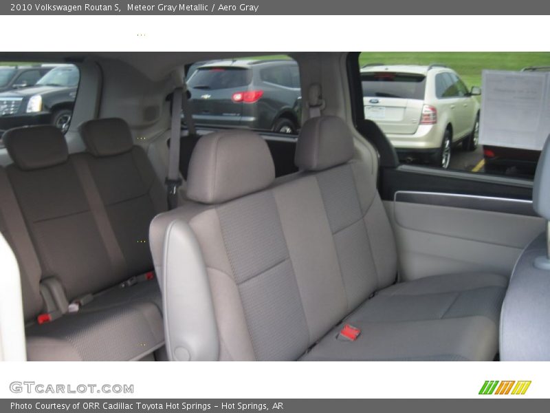 Meteor Gray Metallic / Aero Gray 2010 Volkswagen Routan S