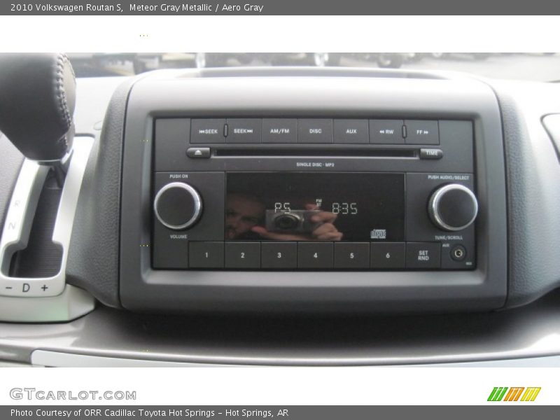 Controls of 2010 Routan S