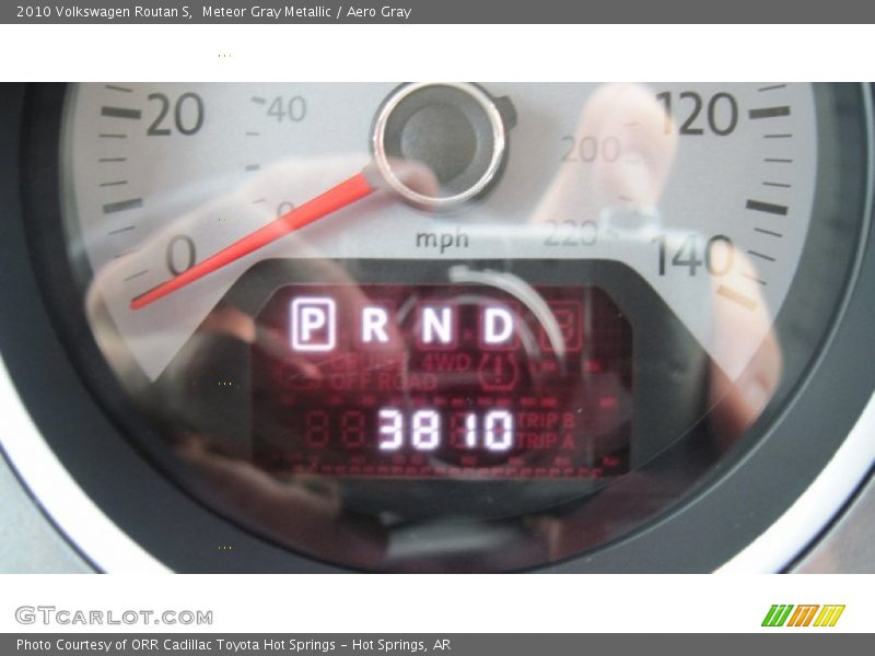 Meteor Gray Metallic / Aero Gray 2010 Volkswagen Routan S