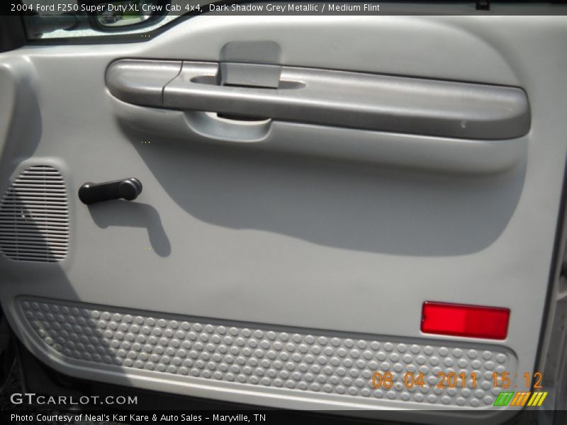 Dark Shadow Grey Metallic / Medium Flint 2004 Ford F250 Super Duty XL Crew Cab 4x4