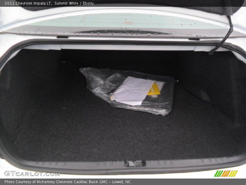 Summit White / Ebony 2011 Chevrolet Impala LT