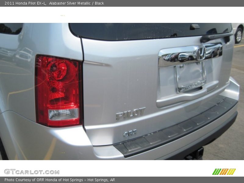 Alabaster Silver Metallic / Black 2011 Honda Pilot EX-L