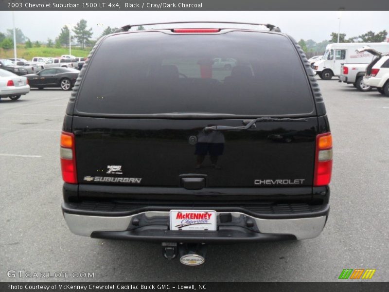 Black / Gray/Dark Charcoal 2003 Chevrolet Suburban 1500 LT 4x4
