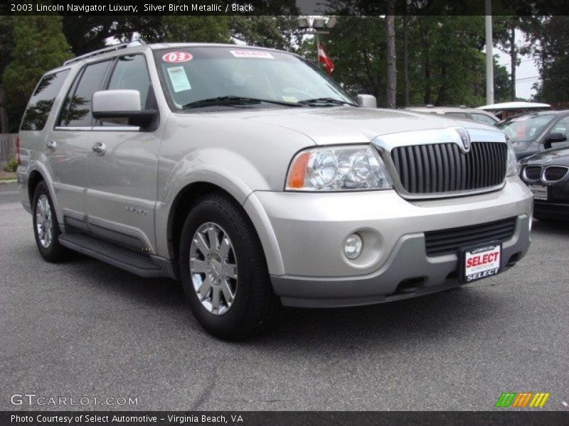 Silver Birch Metallic / Black 2003 Lincoln Navigator Luxury
