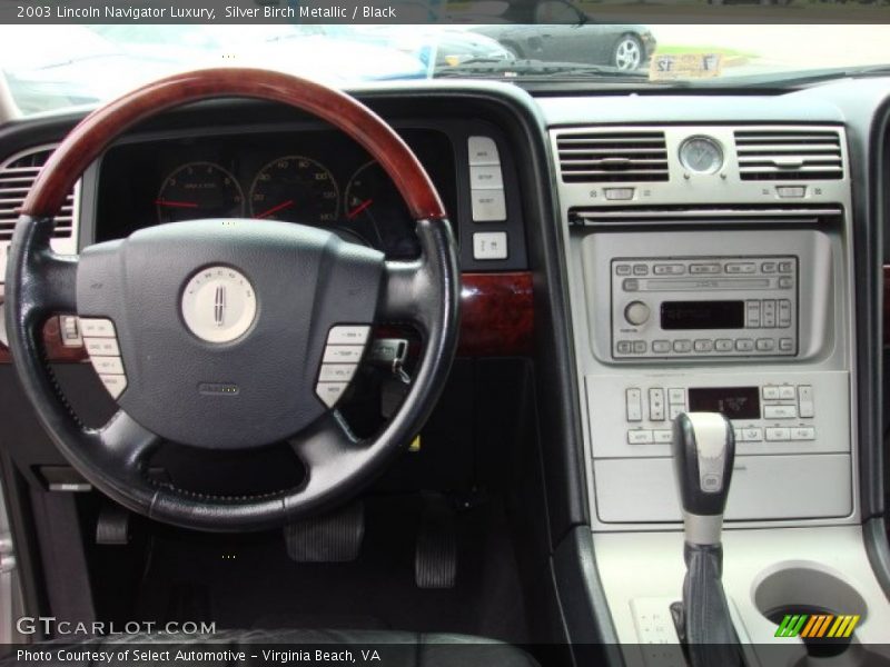 Silver Birch Metallic / Black 2003 Lincoln Navigator Luxury