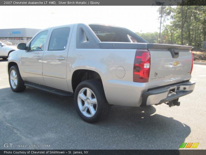 Silver Birch Metallic / Ebony 2007 Chevrolet Avalanche LT 4WD