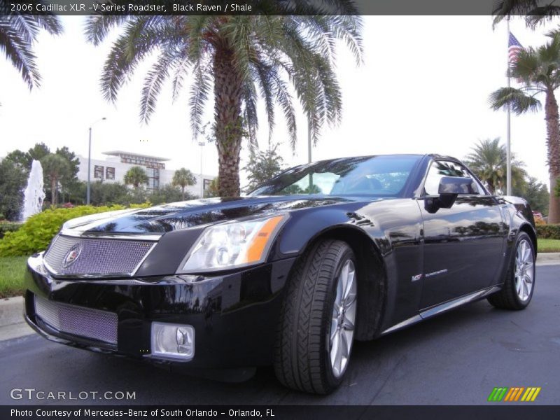 Front 3/4 View of 2006 XLR -V Series Roadster