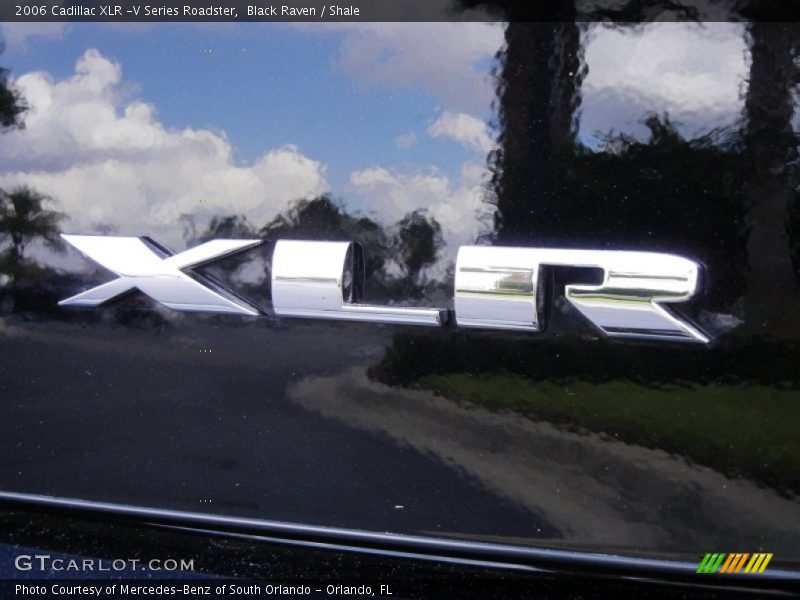  2006 XLR -V Series Roadster Logo