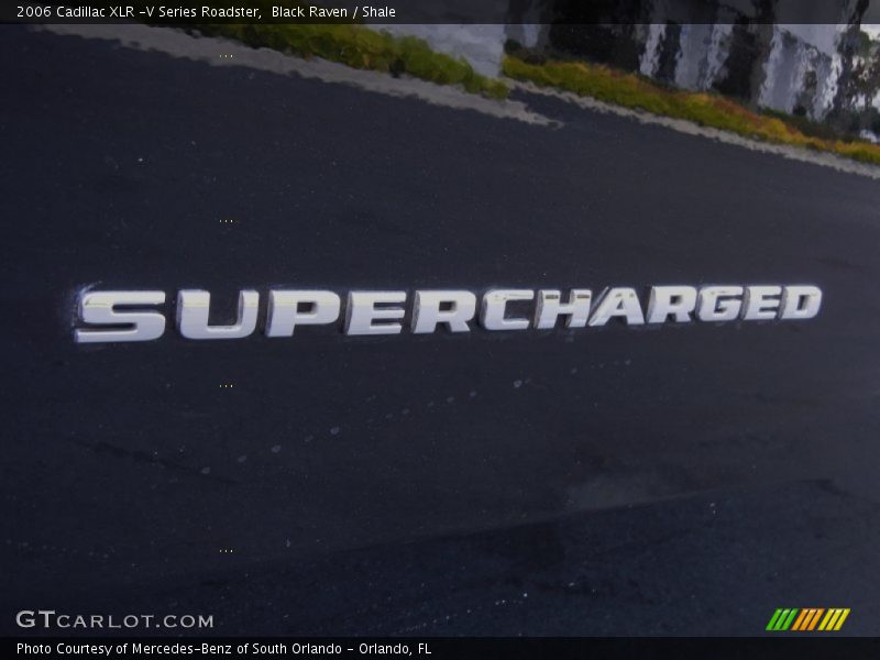  2006 XLR -V Series Roadster Logo