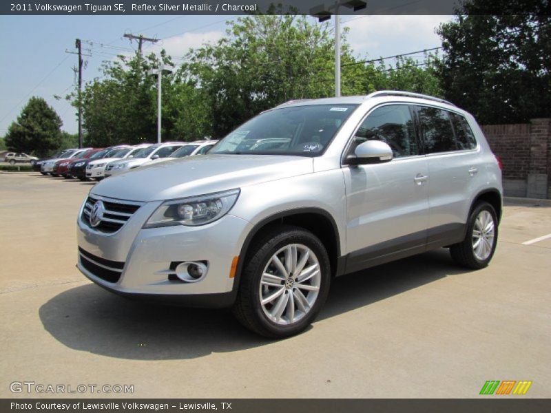 Reflex Silver Metallic / Charcoal 2011 Volkswagen Tiguan SE