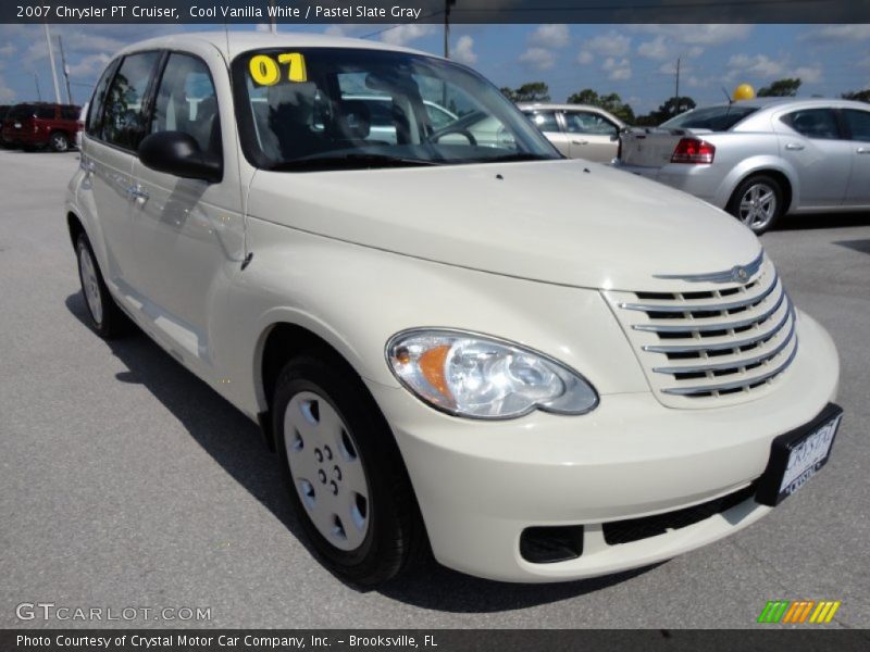 Cool Vanilla White / Pastel Slate Gray 2007 Chrysler PT Cruiser