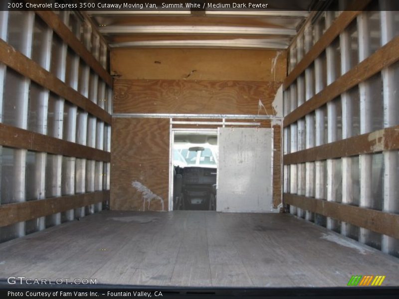 Summit White / Medium Dark Pewter 2005 Chevrolet Express 3500 Cutaway Moving Van