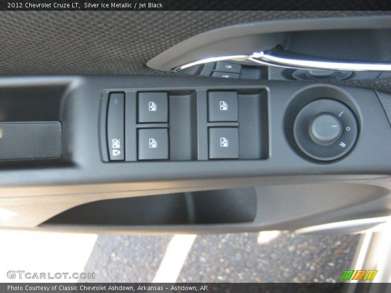 Silver Ice Metallic / Jet Black 2012 Chevrolet Cruze LT
