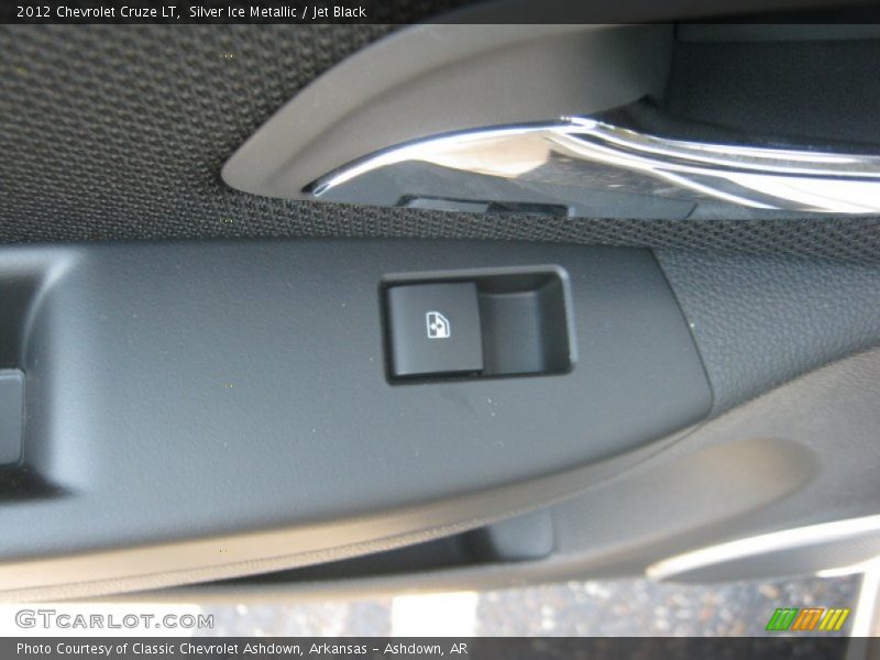 Silver Ice Metallic / Jet Black 2012 Chevrolet Cruze LT