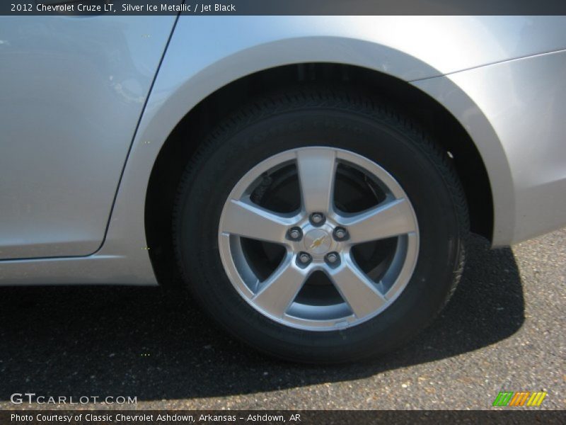 Silver Ice Metallic / Jet Black 2012 Chevrolet Cruze LT