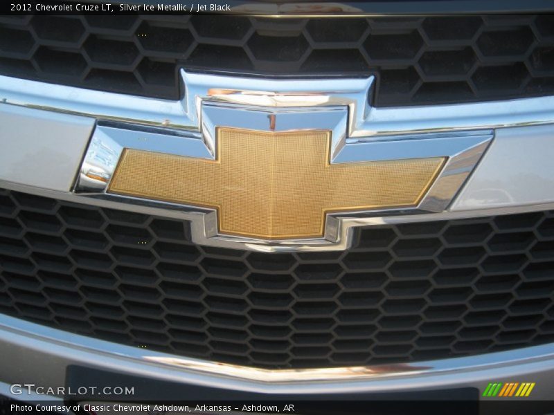 Silver Ice Metallic / Jet Black 2012 Chevrolet Cruze LT