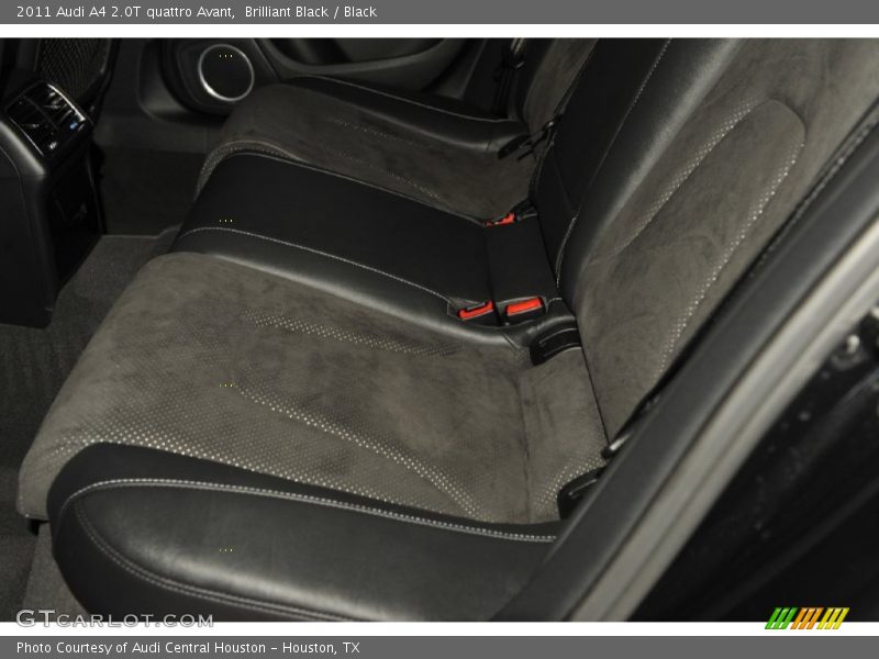  2011 A4 2.0T quattro Avant Black Interior