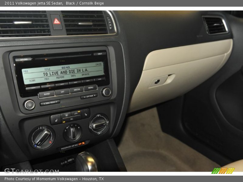 Black / Cornsilk Beige 2011 Volkswagen Jetta SE Sedan