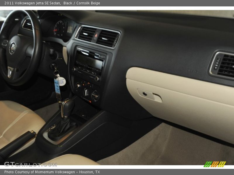 Black / Cornsilk Beige 2011 Volkswagen Jetta SE Sedan