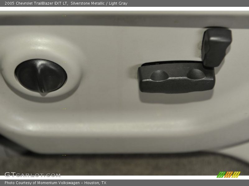 Silverstone Metallic / Light Gray 2005 Chevrolet TrailBlazer EXT LT
