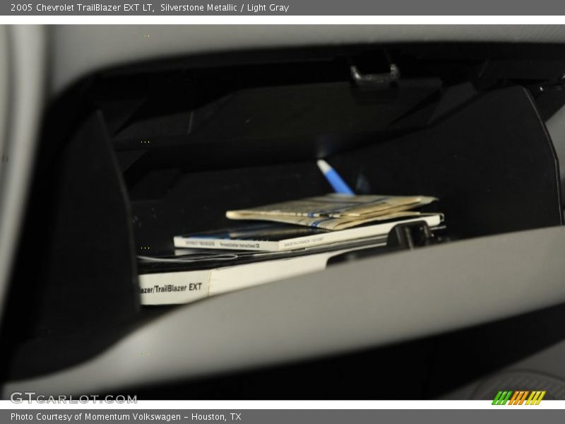 Silverstone Metallic / Light Gray 2005 Chevrolet TrailBlazer EXT LT
