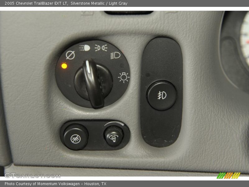 Silverstone Metallic / Light Gray 2005 Chevrolet TrailBlazer EXT LT