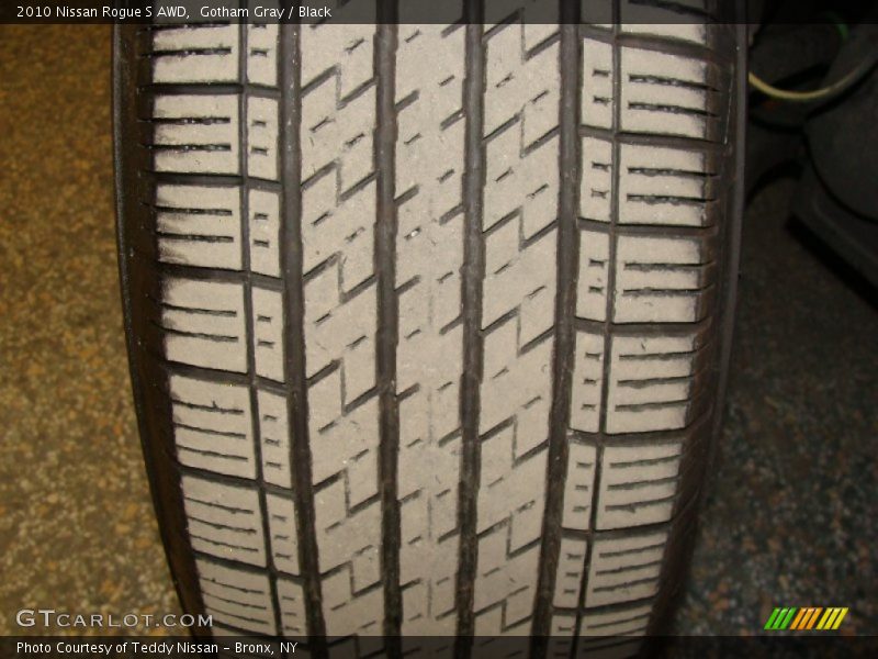 Gotham Gray / Black 2010 Nissan Rogue S AWD