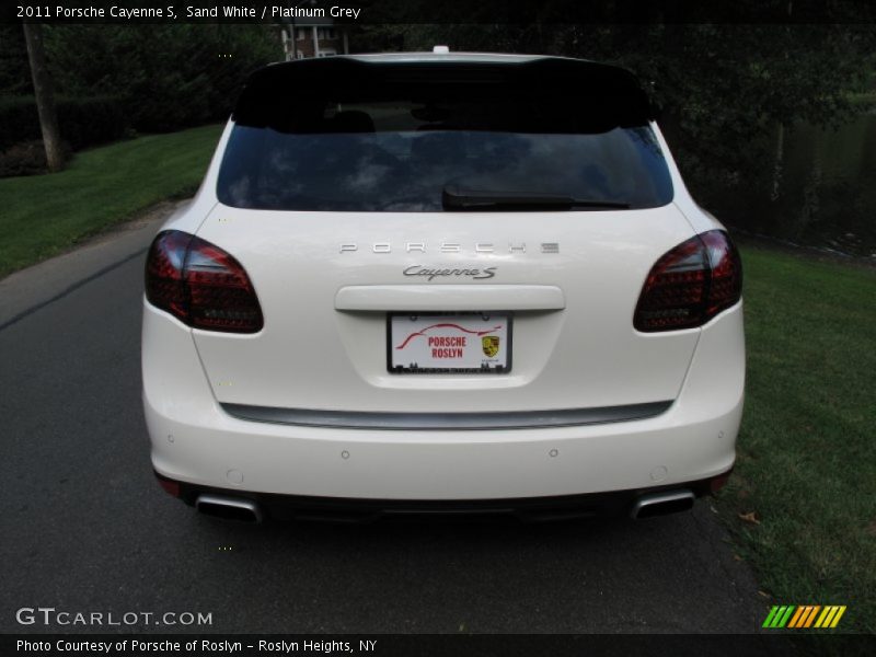 Sand White / Platinum Grey 2011 Porsche Cayenne S