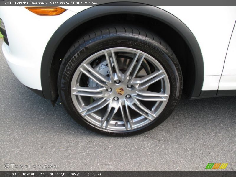 Sand White / Platinum Grey 2011 Porsche Cayenne S