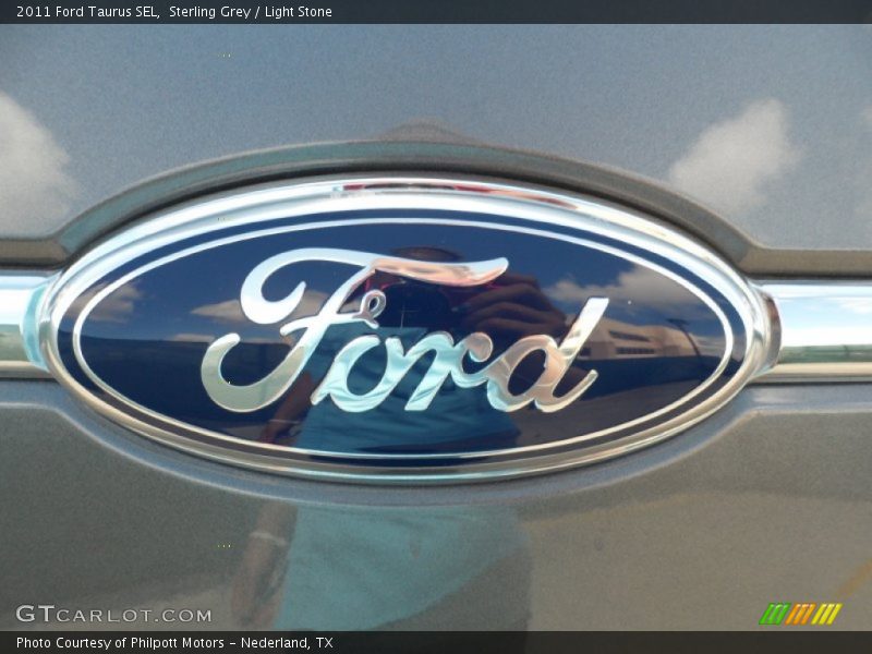 Sterling Grey / Light Stone 2011 Ford Taurus SEL