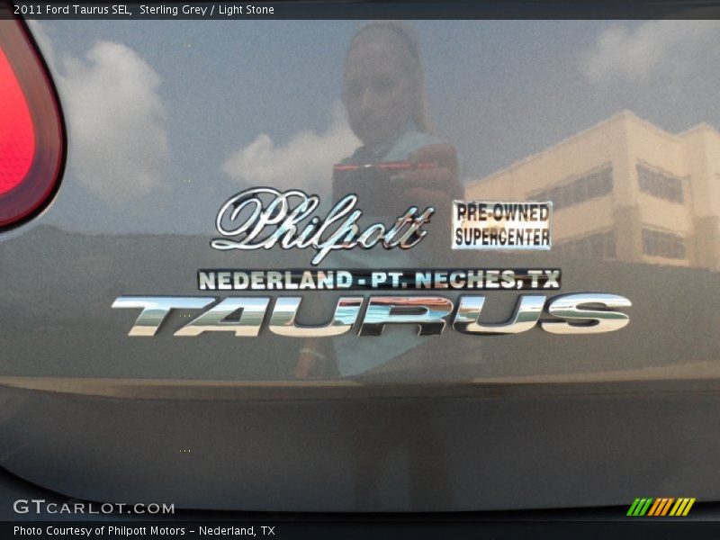 Sterling Grey / Light Stone 2011 Ford Taurus SEL