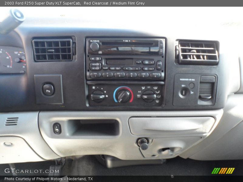 Controls of 2003 F250 Super Duty XLT SuperCab