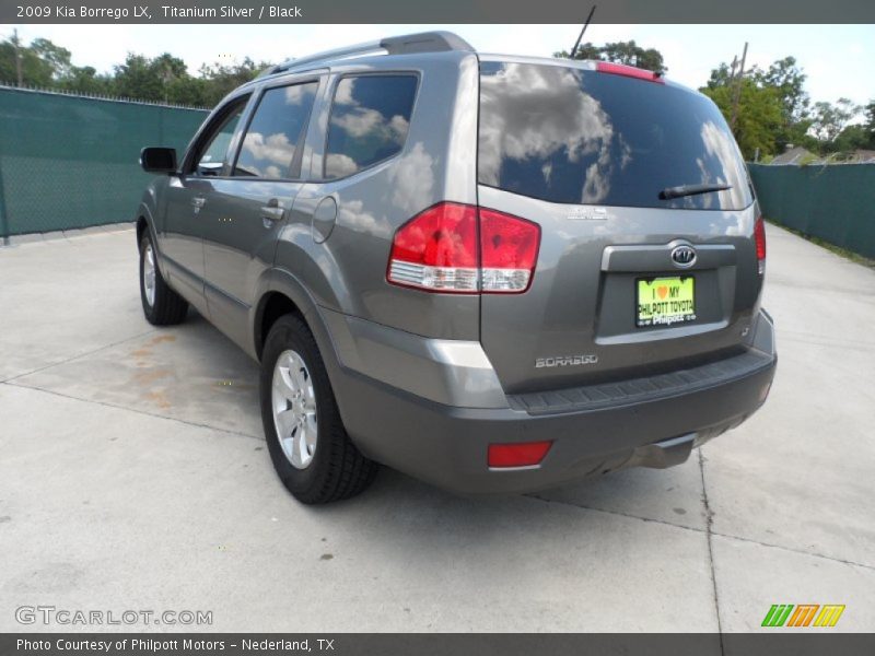 Titanium Silver / Black 2009 Kia Borrego LX