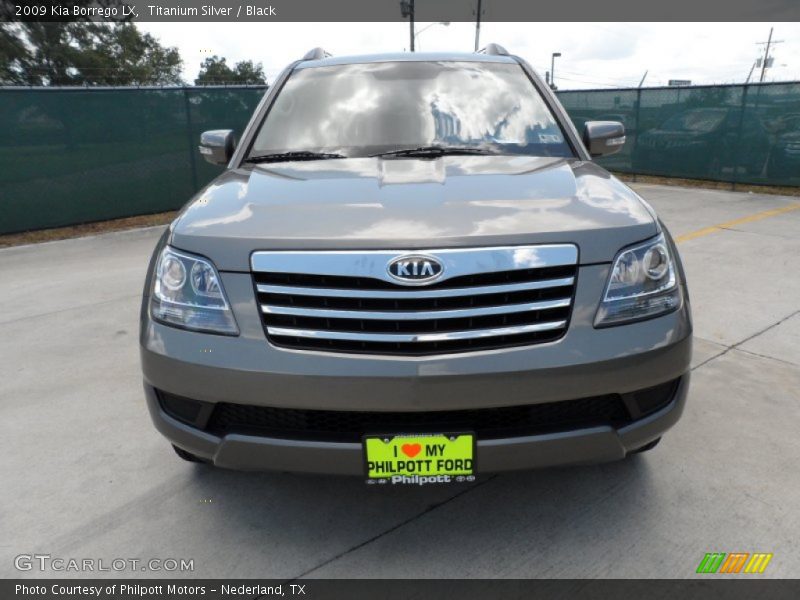 Titanium Silver / Black 2009 Kia Borrego LX