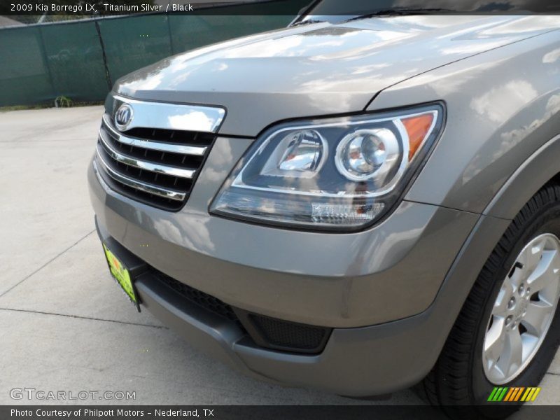 Titanium Silver / Black 2009 Kia Borrego LX