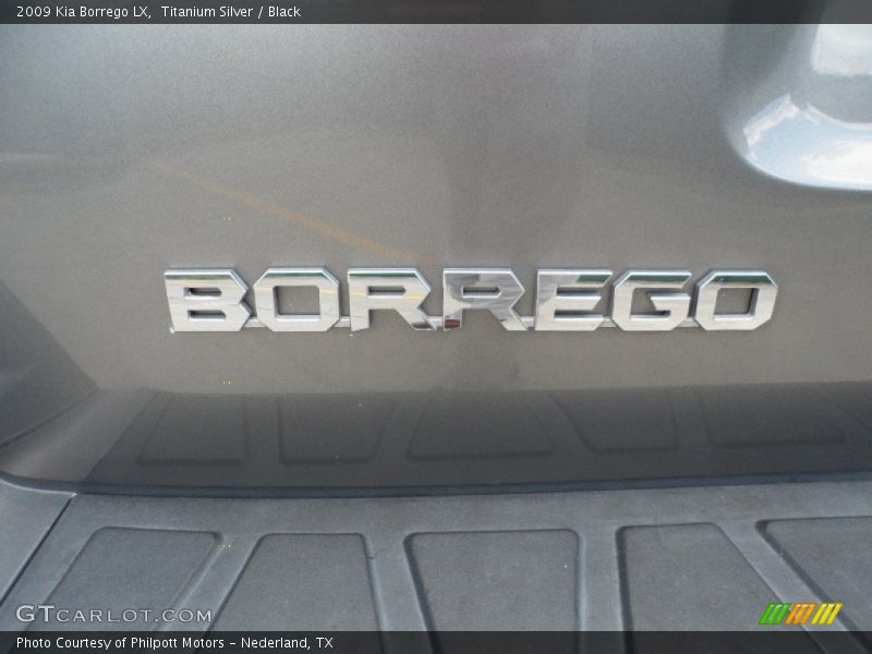 Titanium Silver / Black 2009 Kia Borrego LX