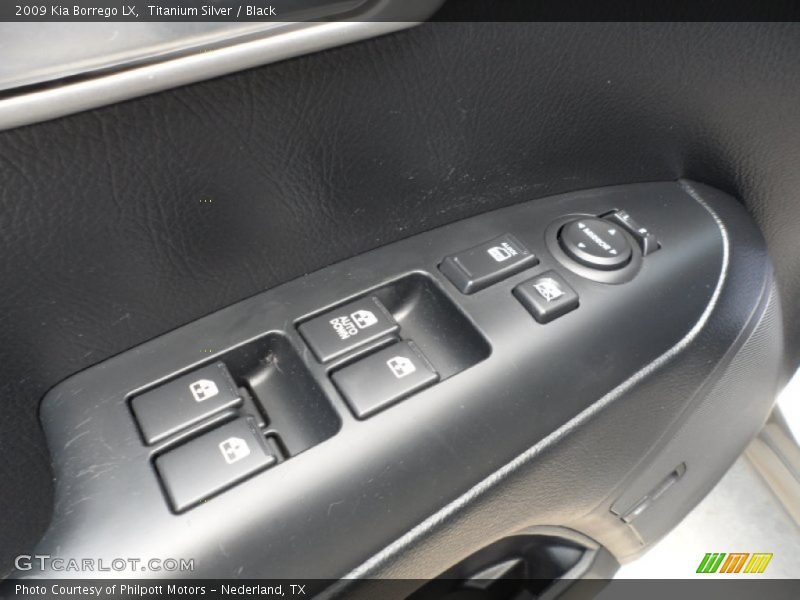 Titanium Silver / Black 2009 Kia Borrego LX